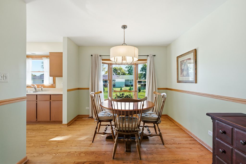 45 Avon Road, Elk Grove Village, IL 60007 — photo 5