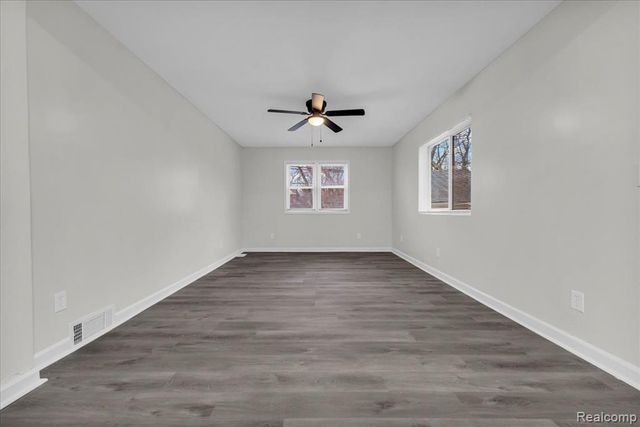 15213 Mettetal Street, Detroit, MI 48227