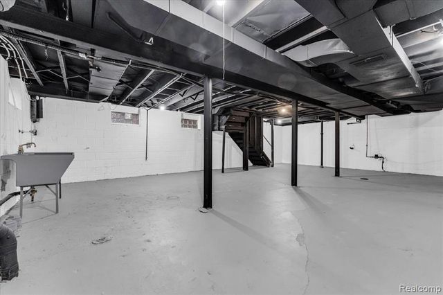 15213 Mettetal Street, Detroit, MI 48227