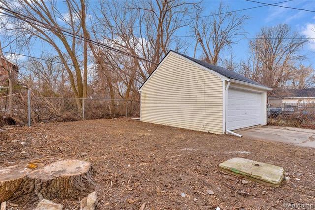 15213 Mettetal Street, Detroit, MI 48227