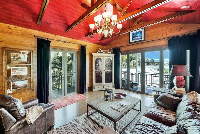 137 S Oak Street, Lantana, FL 33462