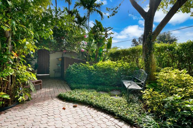 137 S Oak Street, Lantana, FL 33462