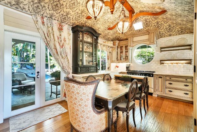 137 S Oak Street, Lantana, FL 33462