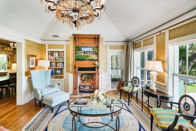 137 S Oak Street, Lantana, FL 33462