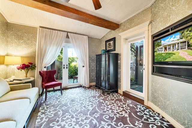 137 S Oak Street, Lantana, FL 33462