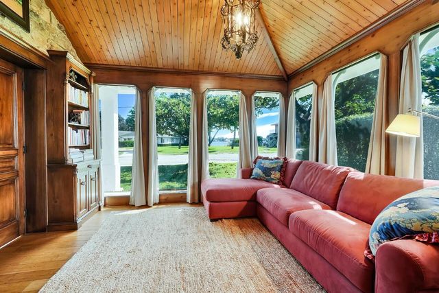 137 S Oak Street, Lantana, FL 33462