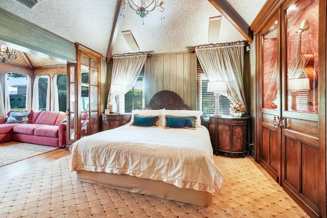 137 S Oak Street, Lantana, FL 33462