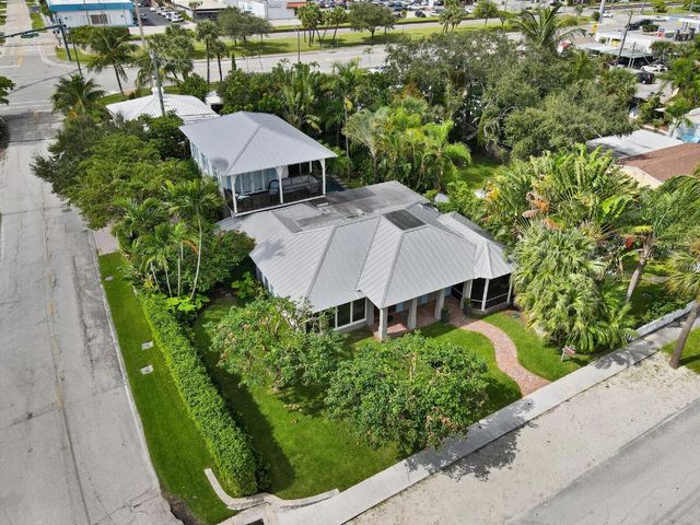 137 S Oak Street, Lantana, FL 33462