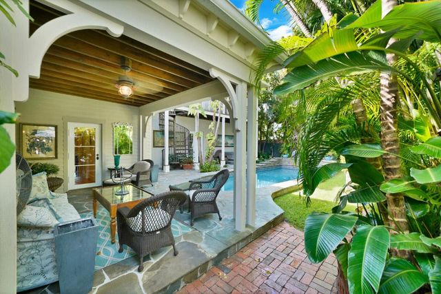 137 S Oak Street, Lantana, FL 33462