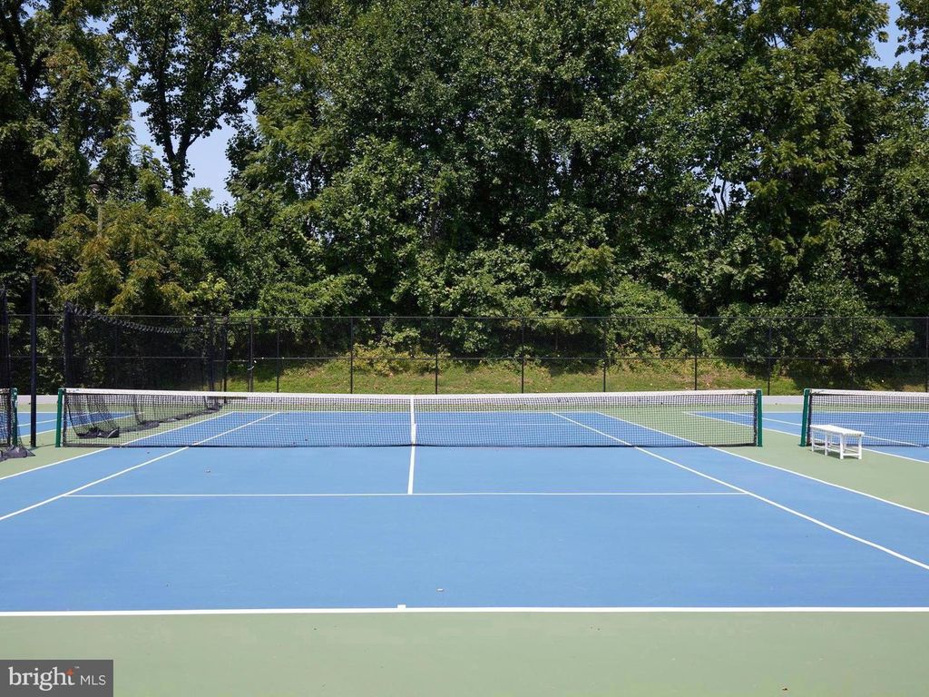 Image 38 of property listing at 5450 WHITLEY PARK TER #301, Bethesda, MD 20814