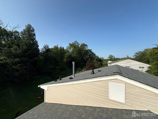 44 Drake Road, Franklin Twsp, NJ 08873