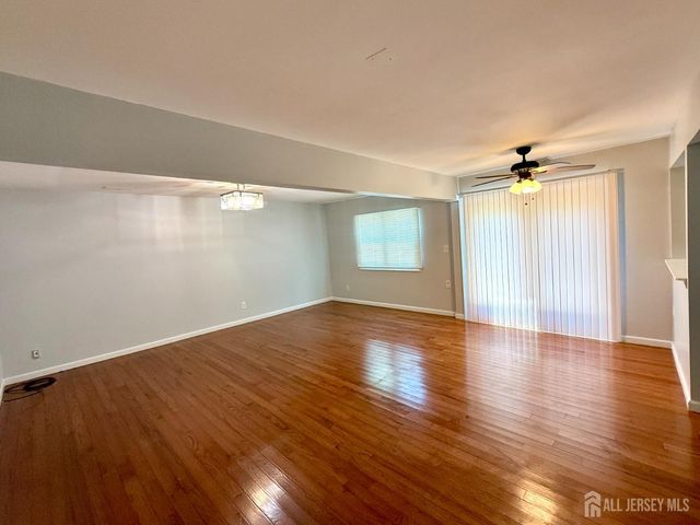 44 Drake Road, Franklin Twsp, NJ 08873