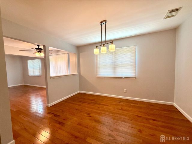 44 Drake Road, Franklin Twsp, NJ 08873