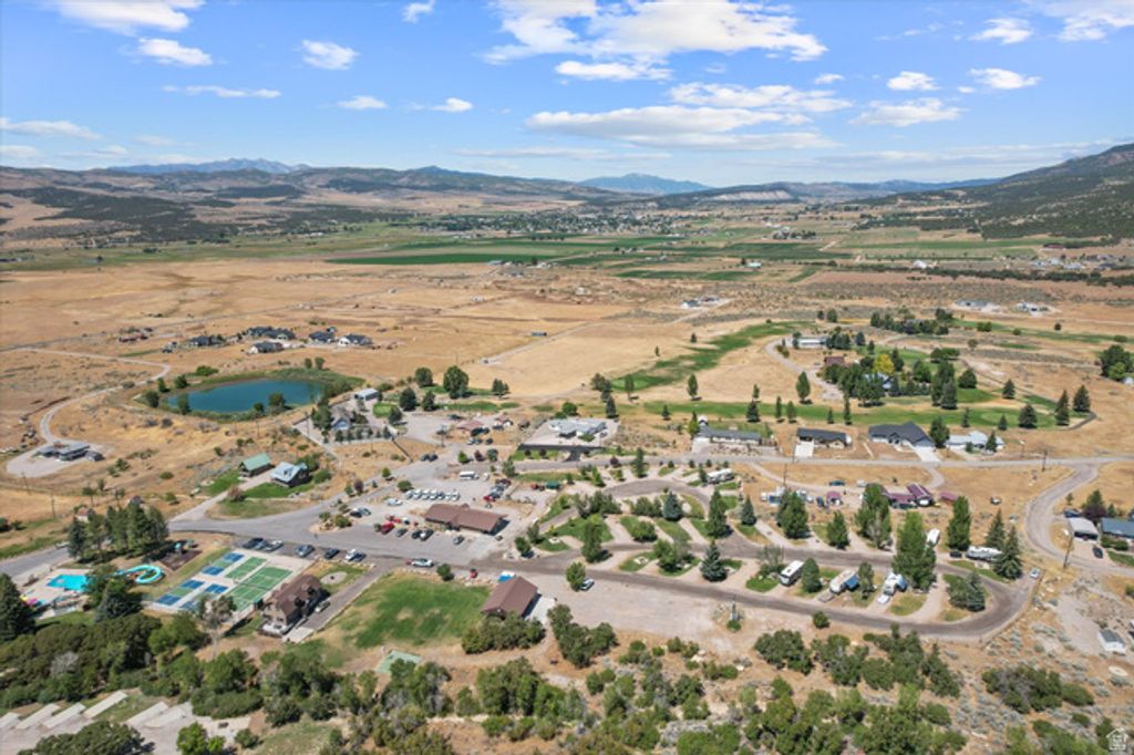 Image 15 of property listing at 22660 FISH POND DR B124, Fairview, UT 84629