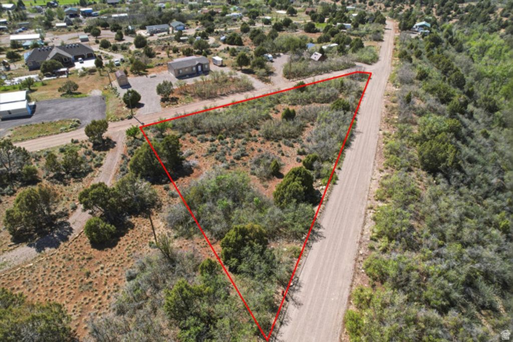 Image 5 of property listing at 22660 FISH POND DR B124, Fairview, UT 84629