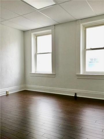 3145 Brackenridge St, Oakland, PA 15219