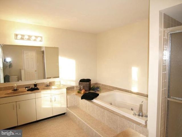 12015 MONTROSE VILLAGE TER, Rockville, MD 20852