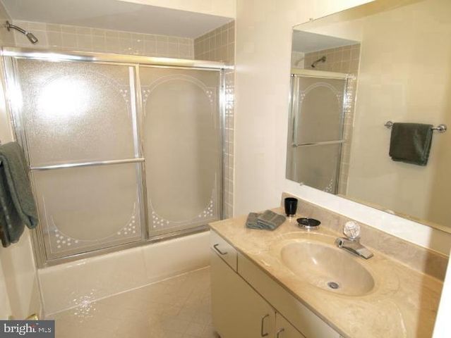 12015 MONTROSE VILLAGE TER, Rockville, MD 20852