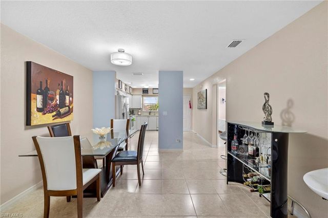 904 SE 13th ST 201, Cape Coral, FL 33990