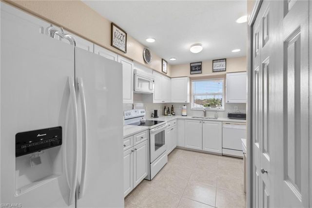 904 SE 13th ST 201, Cape Coral, FL 33990