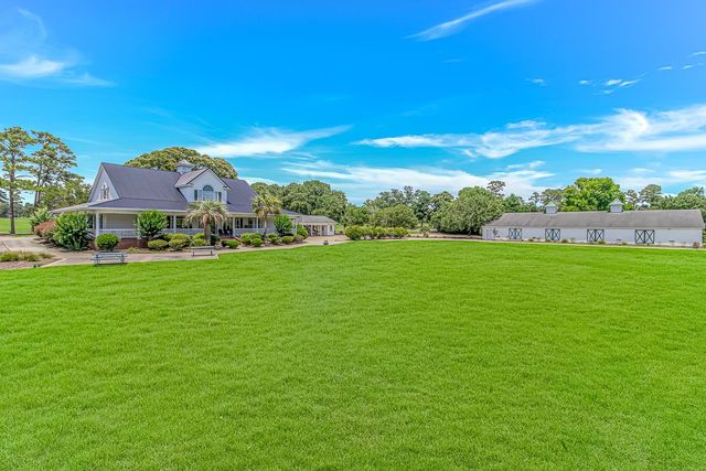 4330 Oakwood Circle, Little River, SC 29566