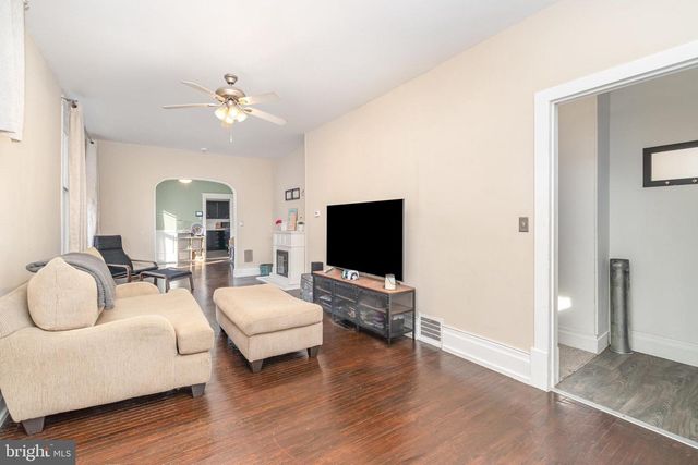 1820 REGINA ST, Harrisburg, PA 17103