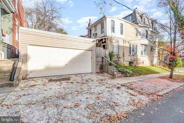 1820 REGINA ST, Harrisburg, PA 17103