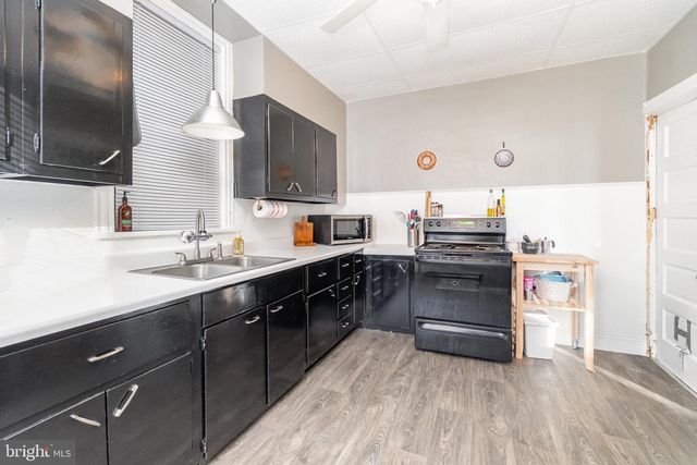 1820 REGINA ST, Harrisburg, PA 17103