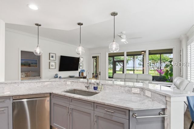 6 Village North Dr Apt 129, Hilton Head Island, SC 29926