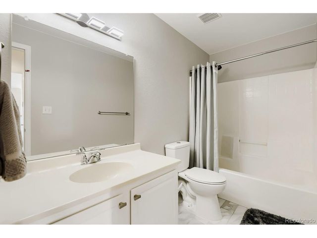 3855 Canyon Ranch Rd 202, Highlands Ranch, CO 80126