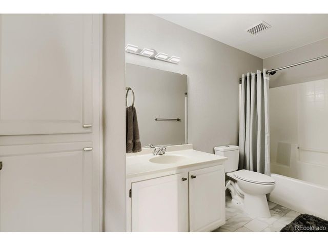 3855 Canyon Ranch Rd 202, Highlands Ranch, CO 80126