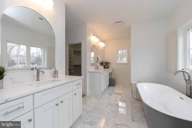 371 KRESSON RD, Cherry Hill, NJ 08034