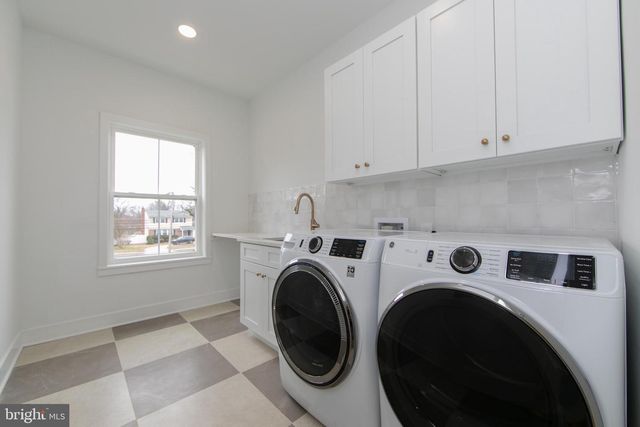 371 KRESSON RD, Cherry Hill, NJ 08034