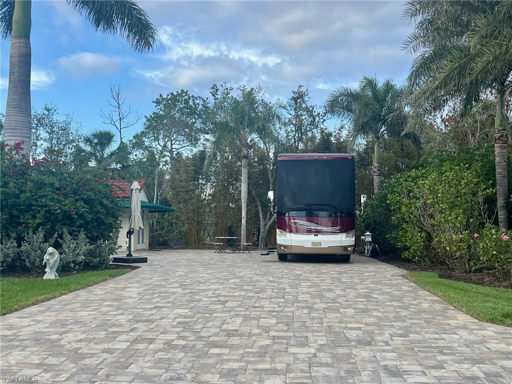 4710 Southern Breeze DR, NAPLES, FL 34114 — exterior