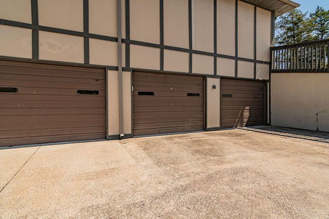 150 Sunken Forest Drive 10-242, Forsyth, MO 65653