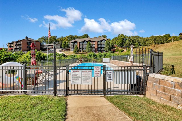 150 Sunken Forest Drive 10-242, Forsyth, MO 65653