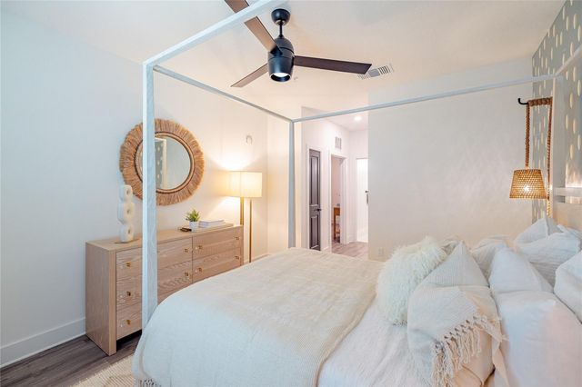 1420 LAKEFRONT DRIVE 1208, Sarasota, FL 34240