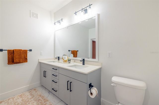 1420 LAKEFRONT DRIVE 1208, Sarasota, FL 34240