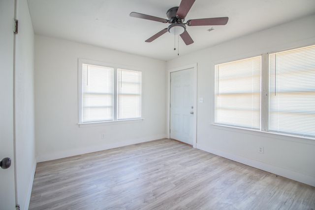 302 Avenue U, Lubbock, TX 79415