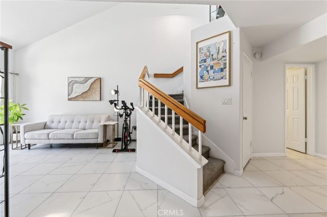 512 S Hollydale, Anaheim, CA 92808