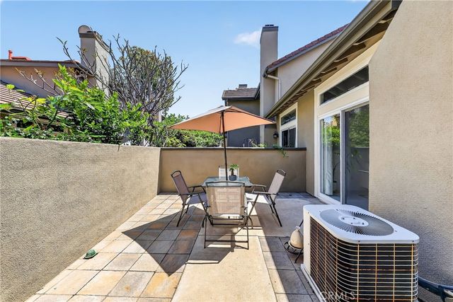 512 S Hollydale, Anaheim, CA 92808