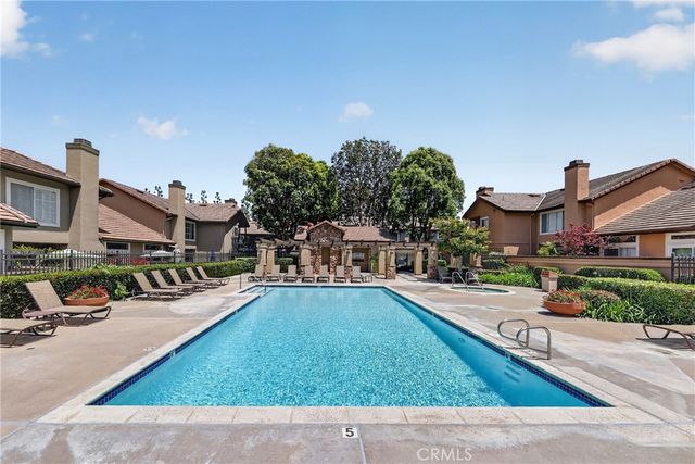 512 S Hollydale, Anaheim, CA 92808