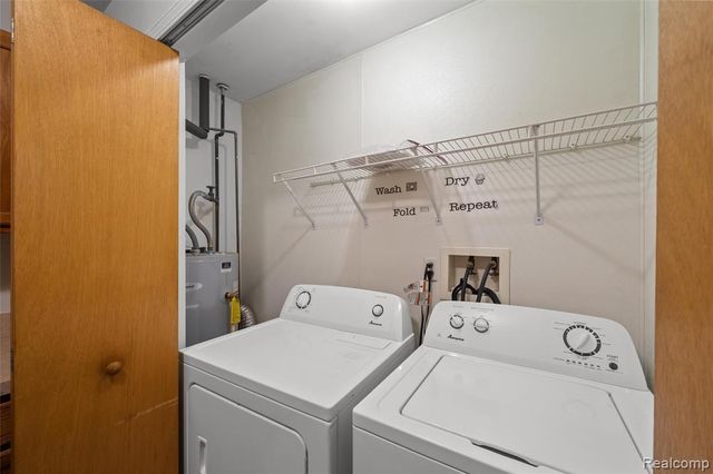 41166 N Woodbury Green Drive, Van Buren Twp, MI 48111