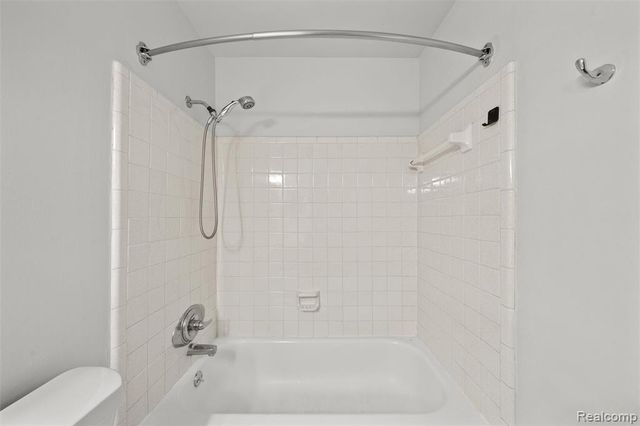 41166 N Woodbury Green Drive, Van Buren Twp, MI 48111