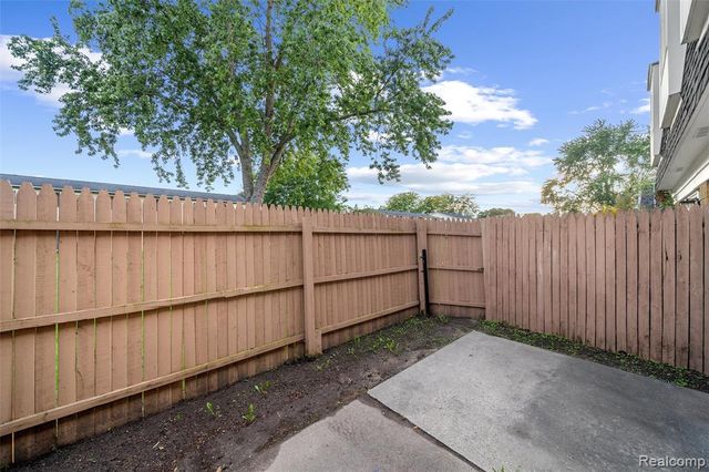 41166 N Woodbury Green Drive, Van Buren Twp, MI 48111