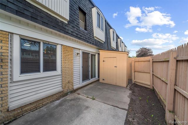 41166 N Woodbury Green Drive, Van Buren Twp, MI 48111