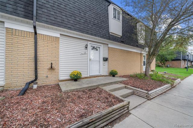 41166 N Woodbury Green Drive, Van Buren Twp, MI 48111