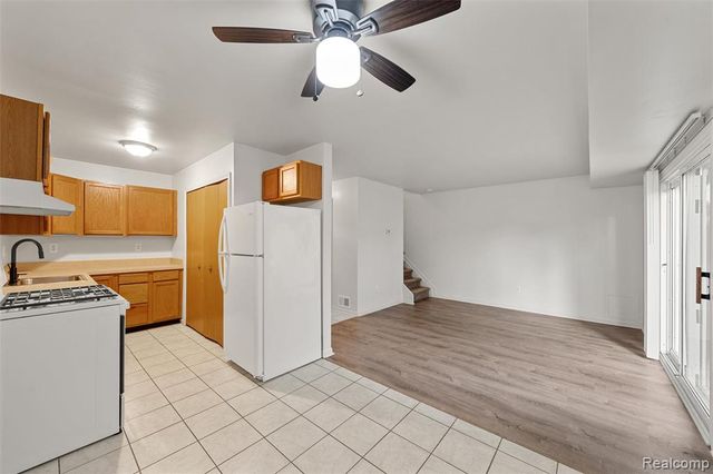 41166 N Woodbury Green Drive, Van Buren Twp, MI 48111