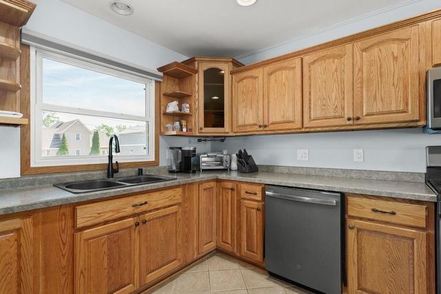 718 N Water STREET, Watertown, WI 53098