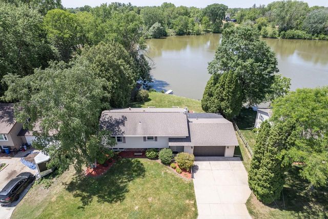718 N Water STREET, Watertown, WI 53098